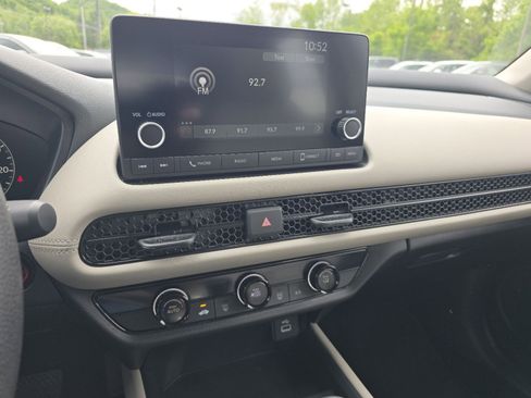 Used 2025 Honda HR-V LX image 19