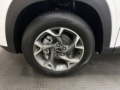 New 2026 Chevrolet Trax LT w/ LT Convenience Package image 10