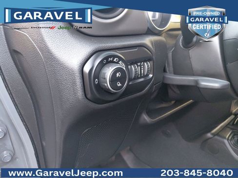 Used 2021 Jeep Gladiator Sport AWD/4WD image 20