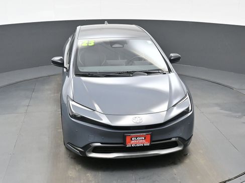 Used 2023 Toyota Prius XLE AWD/4WD image 42