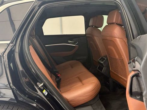 Used 2019 Audi e-tron Prestige AWD/4WD image 26