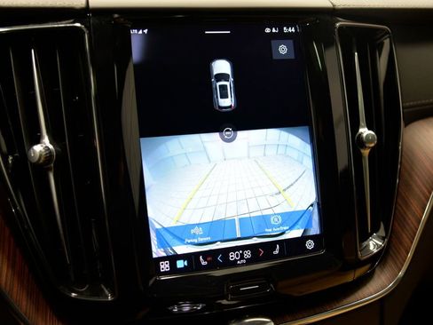 Used 2023 Volvo XC60 T8 Ultimate w/ Protection Package Premier image 20