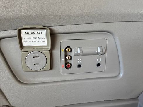 Used 2016 Honda Odyssey Touring image 34