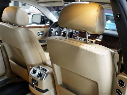 Used 2010 Rolls-Royce Ghost RWD image 41
