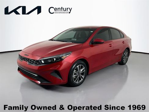 Certified 2023 Kia Forte LXS FWD image 1