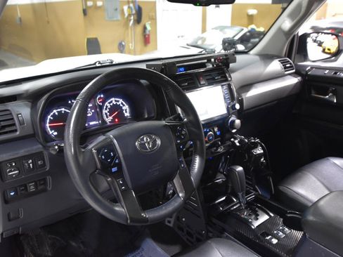 Used 2021 Toyota 4Runner Venture w/ Moonroof Package AWD/4WD image 25