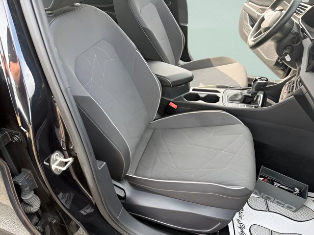 Used 2025 Volkswagen Jetta Sport FWD image 24