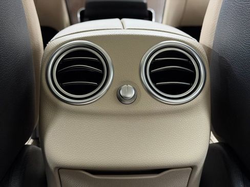 Used 2021 Mercedes-Benz C 300 4MATIC Sedan image 20