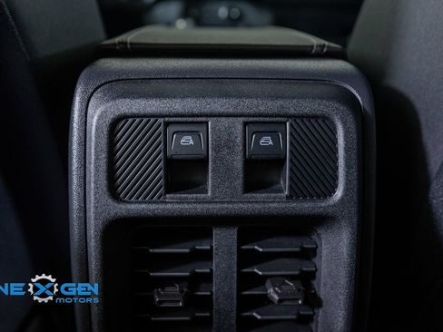 Used 2025 Ford Bronco Badlands AWD/4WD image 34
