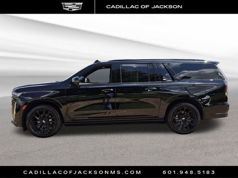 Used 2024 Cadillac Escalade ESV Sport Platinum w/ LPO, ONYX Package AWD/4WD image 2