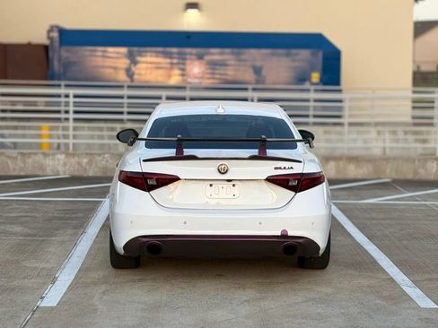 Used 2017 Alfa Romeo Giulia RWD image 7