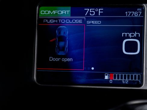 Used 2019 Ferrari Portofino image 52