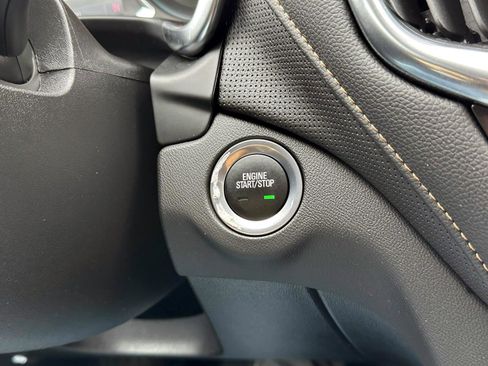 Certified 2024 Chevrolet Equinox Premier image 28