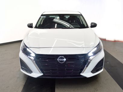 Used 2025 Nissan Altima 2.5 SV