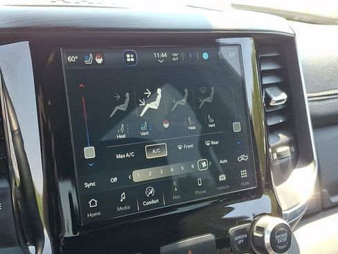 Used 2024 RAM 1500 Laramie AWD/4WD image 16
