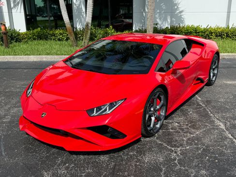 Used 2023 Lamborghini Huracan EVO RWD image 15