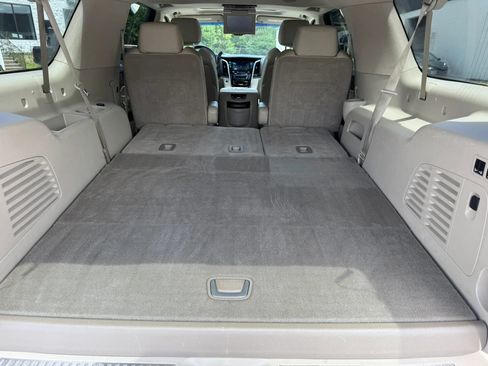 Used 2016 Cadillac Escalade ESV Premium AWD/4WD image 51