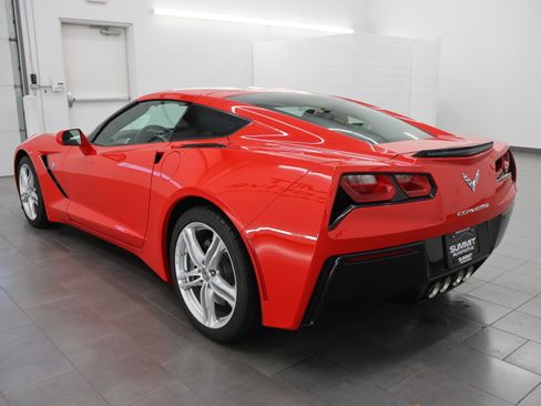 Used 2017 Chevrolet Corvette Stingray Coupe w/ 1LT RWD image 6
