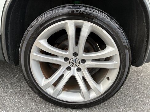 Used 2016 Volkswagen Tiguan SEL AWD/4WD image 17
