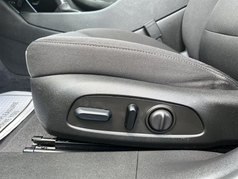 Used 2023 Chevrolet Malibu LT FWD image 20