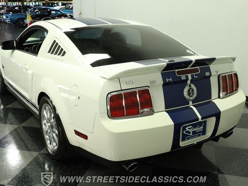 Used 2007 Ford Mustang Shelby GT500 RWD image 8