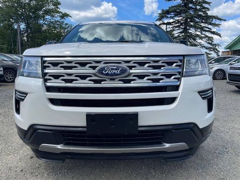 Used 2019 Ford Explorer XLT AWD/4WD image 3