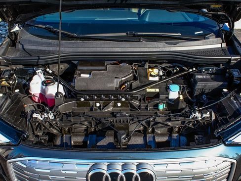 Used 2023 Audi Q4 e-tron Premium Plus w/ Premium Plus image 47