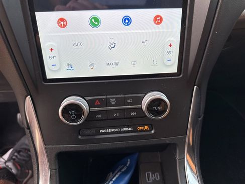 Used 2024 Ford Edge Titanium w/ Titanium Elite Package image 24