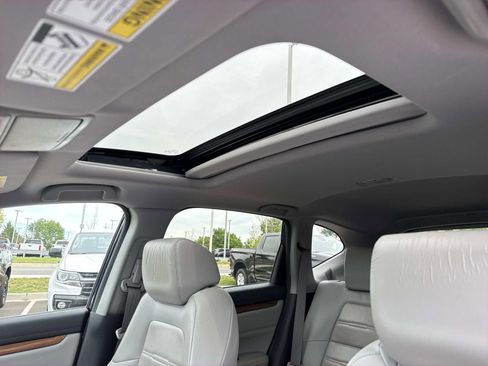 Used 2019 Honda CR-V Touring image 9