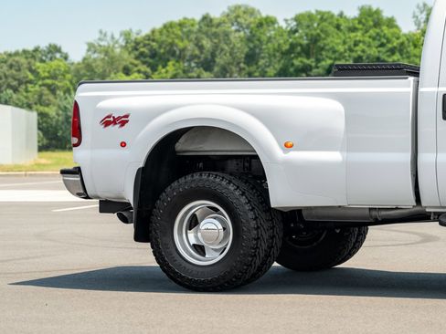 Used 2000 Ford F350 Lariat image 14