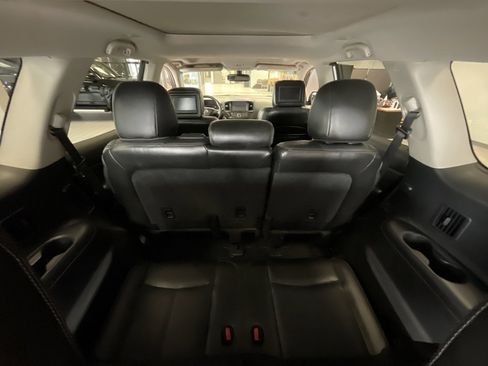 Used 2013 Nissan Pathfinder Platinum w/ Platinum Premium Pkg image 25