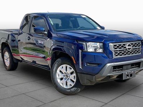 Certified 2022 Nissan Frontier SV RWD image 3