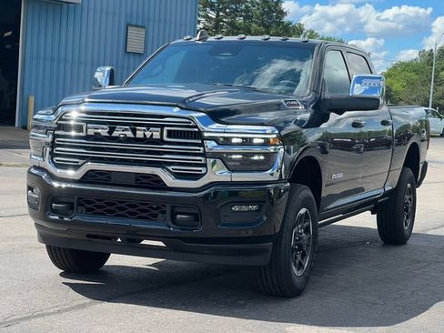Used 2025 RAM 2500 Laramie AWD/4WD image 56