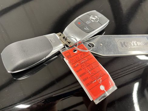 Certified 2024 Mercedes-Benz GLE 450 4MATIC image 25