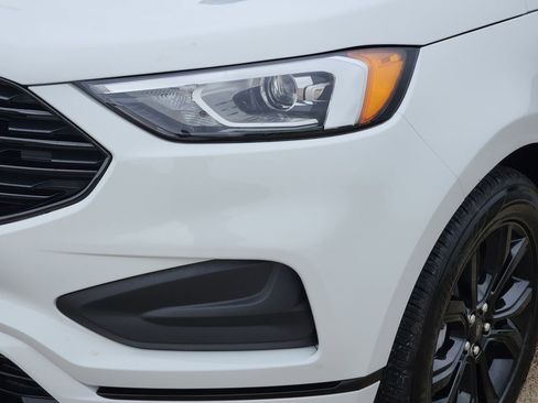 Used 2024 Ford Edge SE w/ Black Appearance Package AWD/4WD image 9