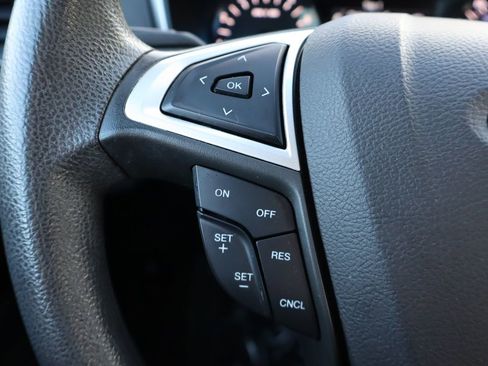 Used 2016 Ford Fusion SE image 30