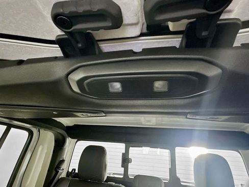 New 2025 Jeep Gladiator Sport image 14