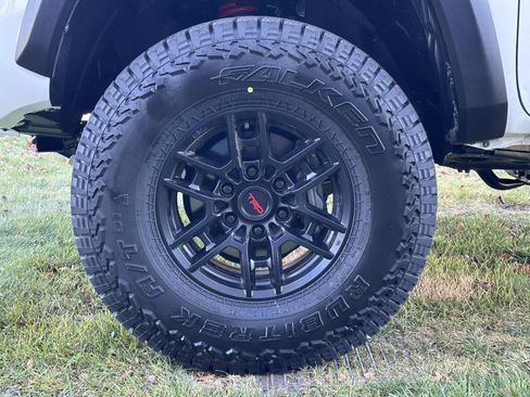 Used 2021 Toyota Tacoma TRD Pro AWD/4WD image 16