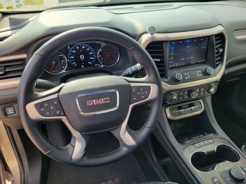 Used 2023 GMC Acadia Denali w/ Denali Ultimate Package image 14