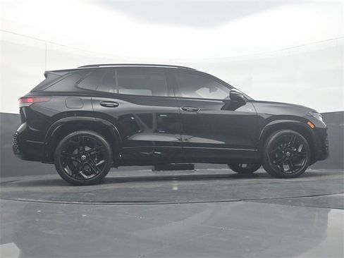 Used 2026 Volkswagen Tiguan SE R-Line image 34