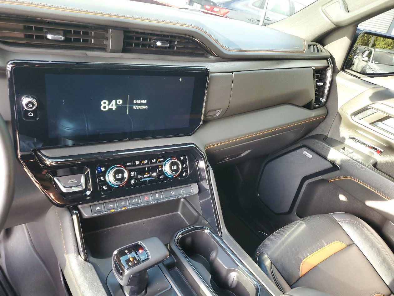 Used 2024 GMC Sierra 1500 AT4 w/ Technology Package AWD/4WD image 27