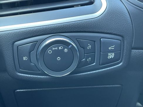 Used 2022 Ford Edge SEL w/ Convenience Package image 24