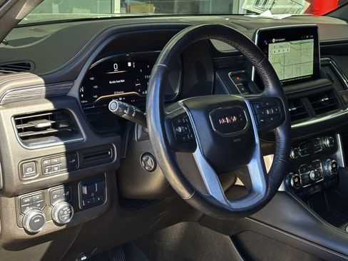 Certified 2022 GMC Yukon SLT w/ SLT Premium Package image 12