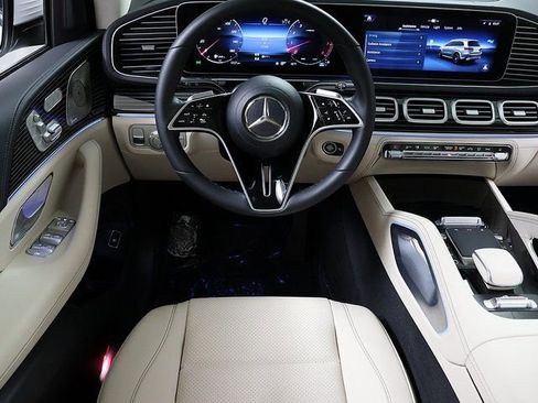 Certified 2026 Mercedes-Benz GLS 450 4MATIC image 16