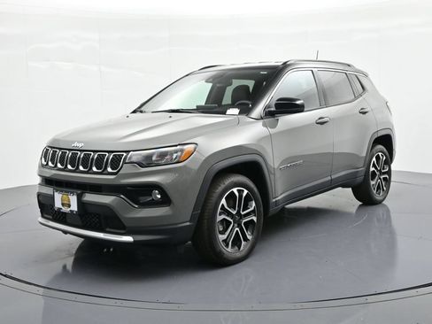 Used 2023 Jeep Compass Limited AWD/4WD image 1