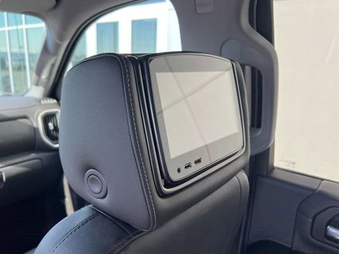 Used 2022 Chevrolet Silverado 2500 LTZ w/ LTZ Plus Package image 21