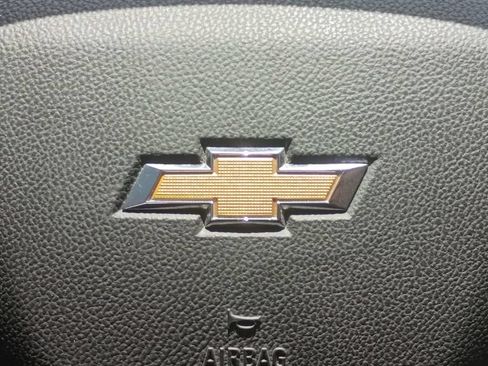 Used 2022 Chevrolet Colorado LT RWD image 25