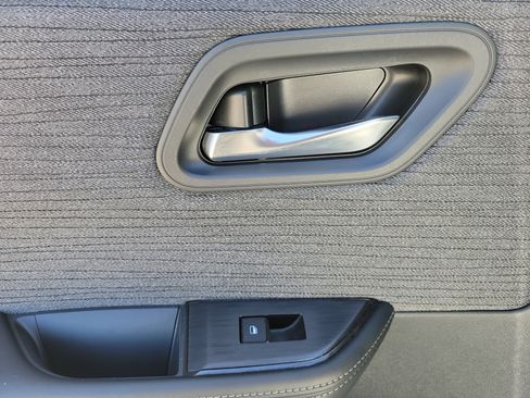 Certified 2023 Nissan Rogue SV FWD image 19