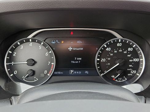 Used 2025 Nissan Frontier SV image 10