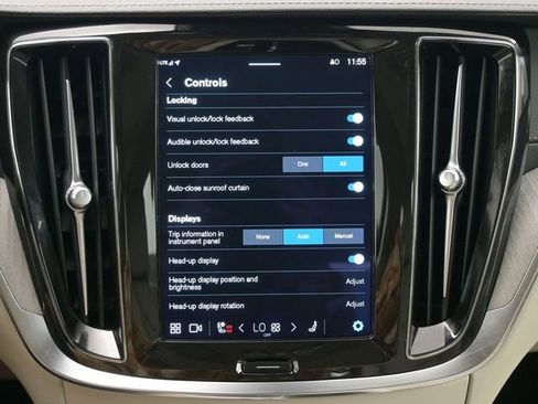 Used 2023 Volvo S60 B5 Ultimate w/ Climate Package image 17